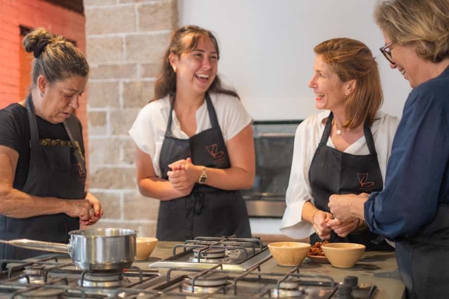 Essaouira: Moroccan pastry workshop - What you really learn: traditional methods, practical technique