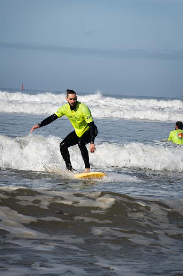 Essaouira: Surf Lesson with changing rooms & Hot showers - Flyin Surf Essaouira, 50 Meters From the Water