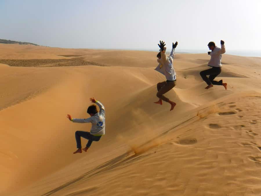 Essaouria: Beach & Big Dunes 2-Hour Quad Biking Tour - Cross Oued Ksob, pass the Sultan’s Palace ruins, then hit the beach