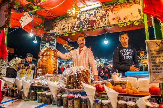 Evening Marrakech: Gastronomic and Market Tour Inside the Medina - Dinner at Djemaa el-Fna: finishing where the noise peaks