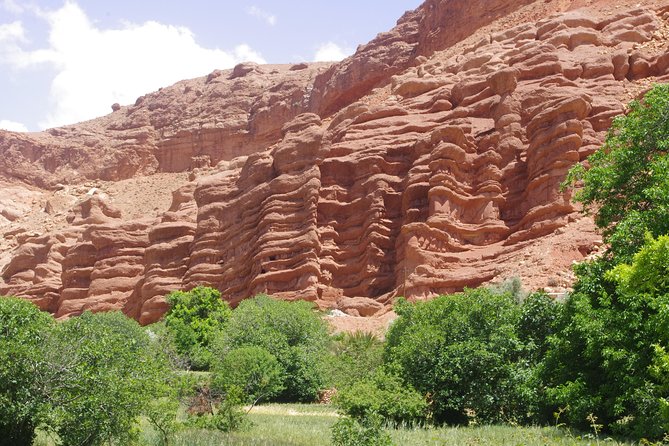 Excursion to Gorge Dades and Canyon Fingers of Monkey Morocco - Who should book this gorge and Monkey Fingers hike