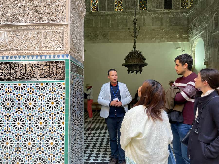 Fes: Medina Guided Tour with Local - Half-day route: Bab Boujloud, Talaa Kebira, Bouanania, and Kairaouine