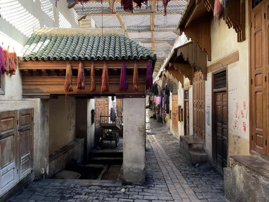 Fes: Museum, Al Attarine Madrasa & Tannery and Medina Tour - Why This Fes Medina Walk Works Better Than Going Solo