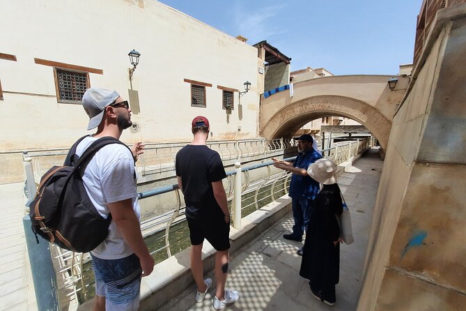 Fez: A FEScinating group tour - Kairaouine Mosque Stop: What to Notice Beyond the Doors