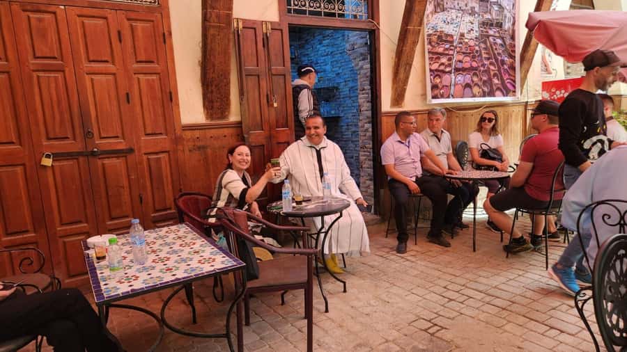 Fez: Foodie tour in the old Medina - Entering the Old Medina: Pickup Times, Group Size, and Walking Rhythm