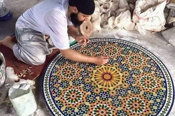 Fez Guided Tour of Artisans and Handicrafts Full-Day Private Tour - Bab Boujloud: finishing strong with Fes’ most iconic photo door