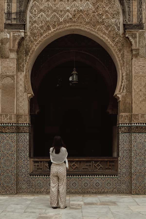 Fez: Guided Walking Tour of the Historic Medina - The Walking Reality Check: Shoes, Stairs, and Heat