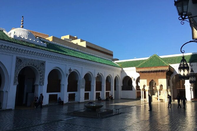 Fez Medina 4-Hour Guided Walking Tour - Food and Drinks: Plan Around the Tour, Don’t Expect It