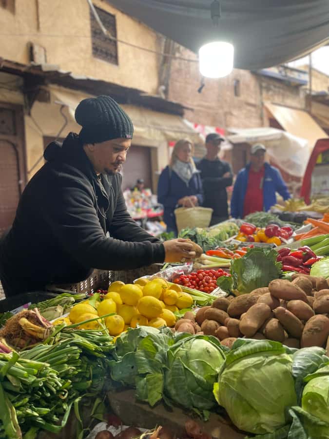 Fez: Souk Tour and Traditional Home Cooking Class - The souk run that actually teaches you ingredients