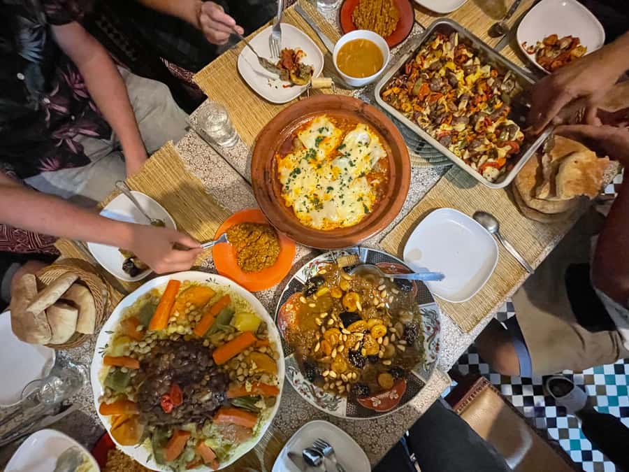 Fez: Souk Tour and Traditional Home Cooking Class - Finding Dar Sunrise in the Old Medina without stress