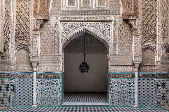 Fez Tour Experience - From Bou Inania Medersa to Kairaouine: Learning and Faith in One Walk