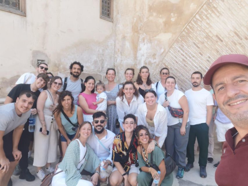 Fez: Walking Tour in the Ancient City of Fez - Artisan workshops and the Foundouk Nejjarine style of craft