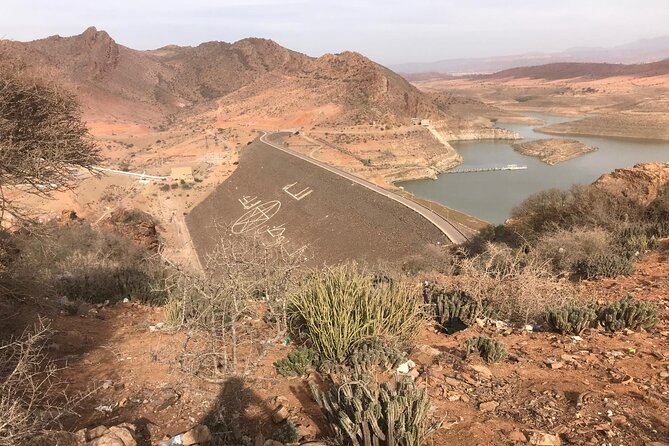 From Agadir 4×4 Jeep Sahara Desert Tour with Lunch with Simba - Stop 2: Souss-Massa pottery stop and heat-hardened clay