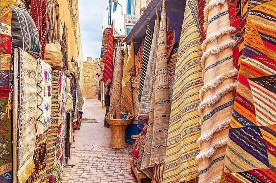 From Agadir or Taghazout : Essaouira Day Trip - Entering the UNESCO Medina: souks, ramparts, and getting your bearings