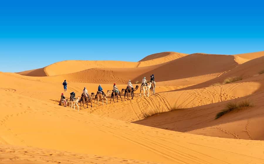 From Fes: 2-Day Merzouga Desert Trip(Luxury Tent & Dinner) - Midelt to Erfoud: Ziz Valley Views That Help the Desert Feel Real