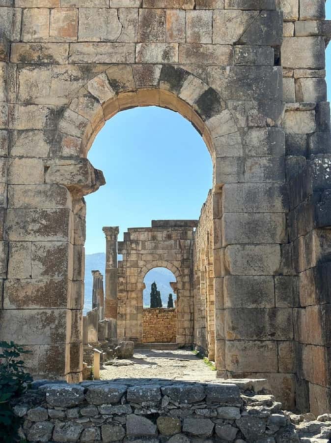 From Fes Day Trip to Meknes,Volubilis,Moulay Idriss Zerhoun - Morning pickup from Fes and the short road stop that sets the day