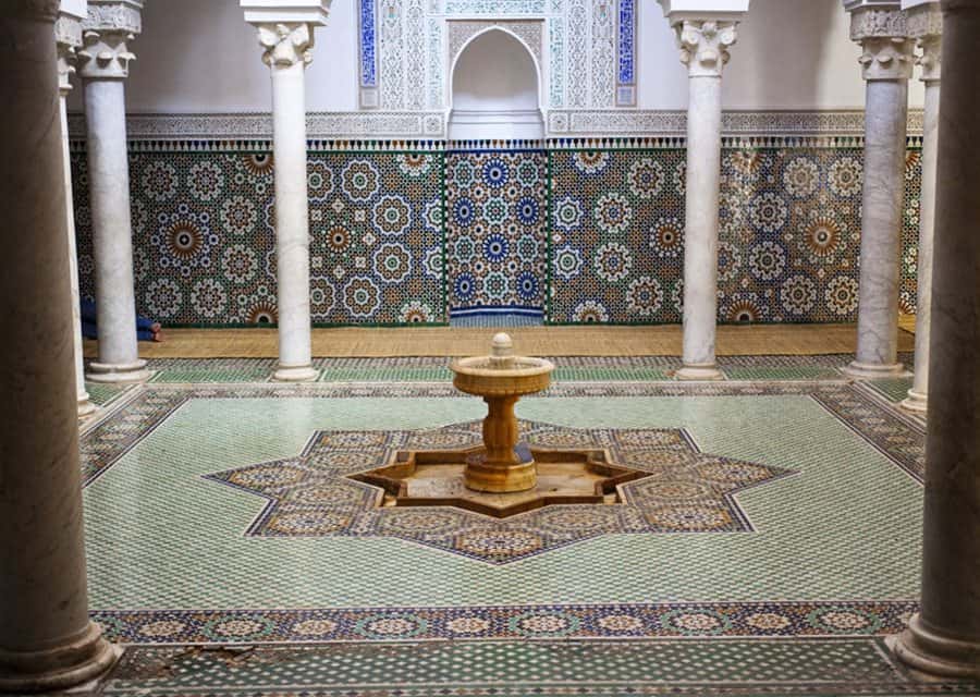 From Fez: Meknes, Volubilis and Moulay Idriss Day Trip - Meknes medina and Bab Mansour, plus how the 3-hour free time works