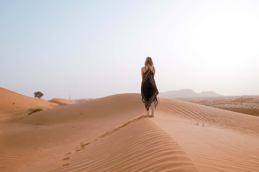 From Fez: Round-Trip Overnight Merzouga Desert Tour - Berber dinner, folklore show, and sleeping under the stars