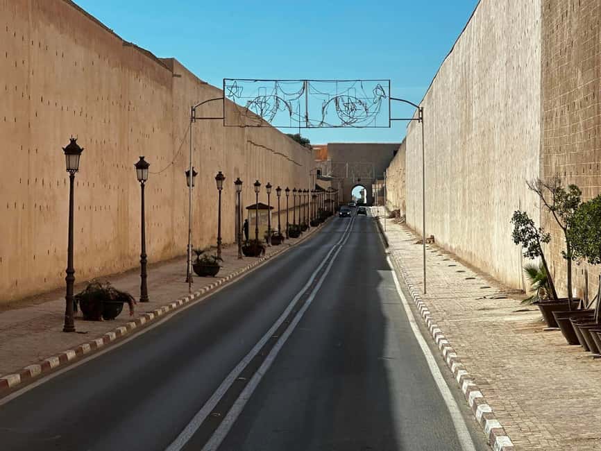 From Fez: Volubilis Moulay Idriss & Meknes Full-Day Trip - The best parts of this Fez to Volubilis, Moulay Idriss, and Meknes trip