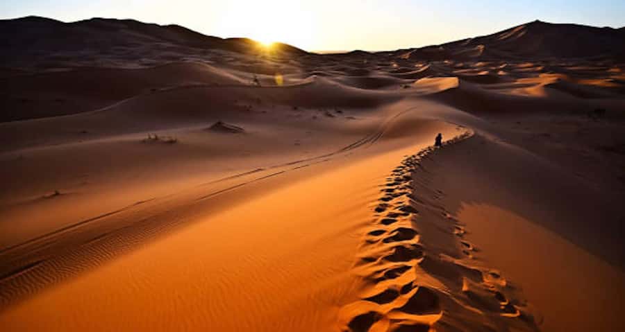 From Marrakech: 3 Days Desert Tour To Merzouga Luxury Camp - Sahara sunrise and breakfast: the moment you remember later