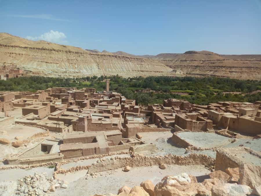 From Marrakech: Ait Benhaddou and Atlas Mountains Day Trip - Entering Ait Benhaddou: Kasbah Views and the Movie-Set Story
