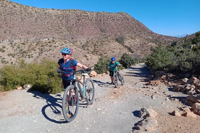 From Marrakech: Biking Day trip Atlas Mountain & Berber villages - The climb toward Tizi n’Tamatert: pace, effort, and views
