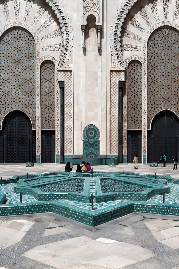 From Marrakech: Casablanca Day Trip Experience" - Old Medina and Habous Quarter: shopping streets without the full-day stress