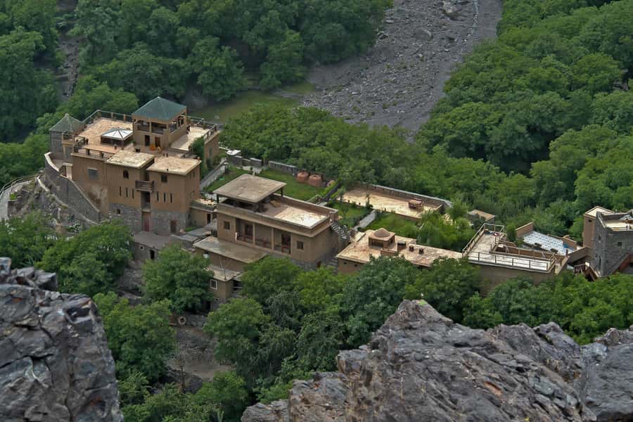 From Marrakech: Full-Day Atlas Mountain Berber Tour - Toward Kasbah du Toubkal: viewpoint time and the mint tea ritual