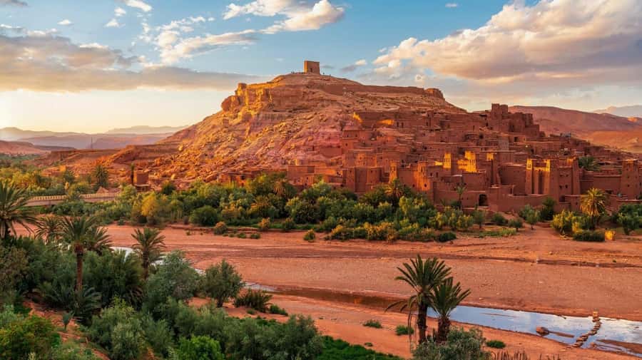 From Marrakech: Ouarzazate & Ait Benhaddou Guided Day Trip - Ouarzazate in one hour: film studios or city sights