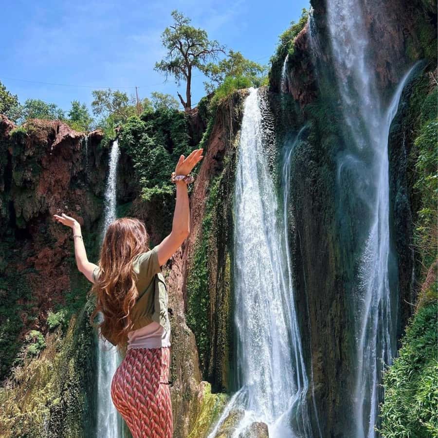 From Marrakech: Ouzoud Waterfalls Guided hike & boat Ride - Orange juice viewpoint: a small rest that makes the next step easier