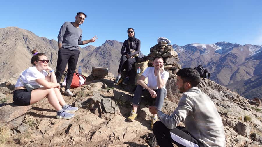From Marrakesh: Atlas Mountains Talamrout Summit Day Hike - Lunch on the Way Down: Fuel, Reset, and a Moroccan Break