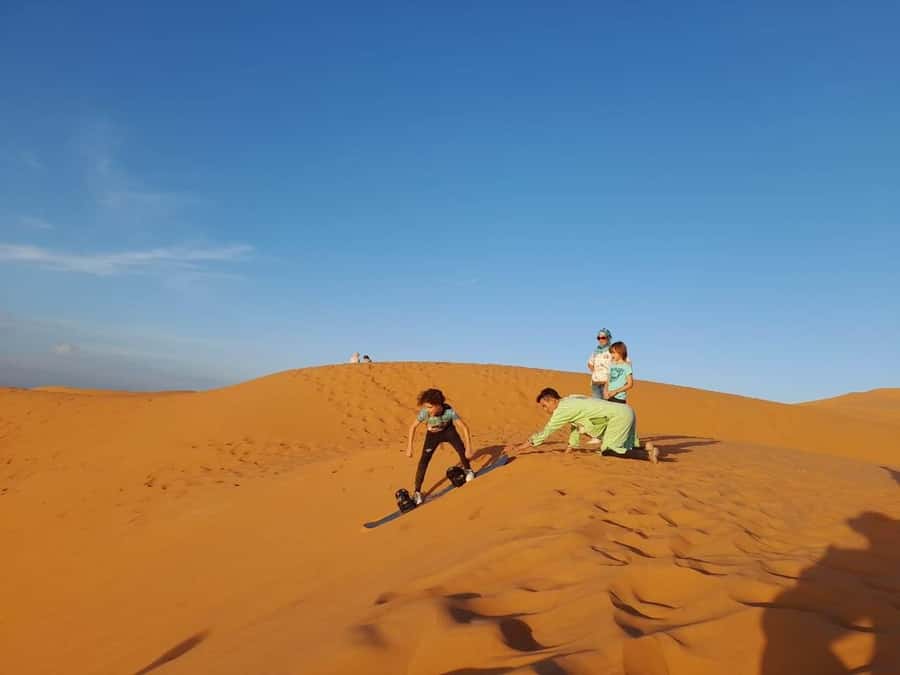 From Merzouga: Overnight Camel Trek over Erg Chebbi Dunes - Sleeping in the Berber tent: what to expect when the temperature drops