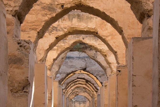 Full-Day Historical Tour to Meknes Volubilis and Moulay Idriss - Stop 2: Moulay Idriss, narrow streets, and the 789 AD starting point