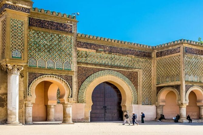 Full-Day Tour from Fez to Vollubulis, Moulay Idriss Zerhoun, Mèknes - Moulay Idriss Zerhoun and La Grande Terrasse: pilgrimage views plus access rules