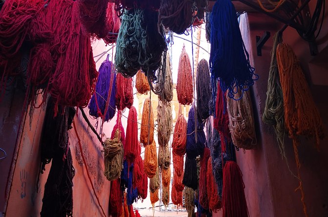 Great tour of marrakech trough the old Medina - Rue Al Koutobia and Koutoubia area walking: short stop, clear payoff