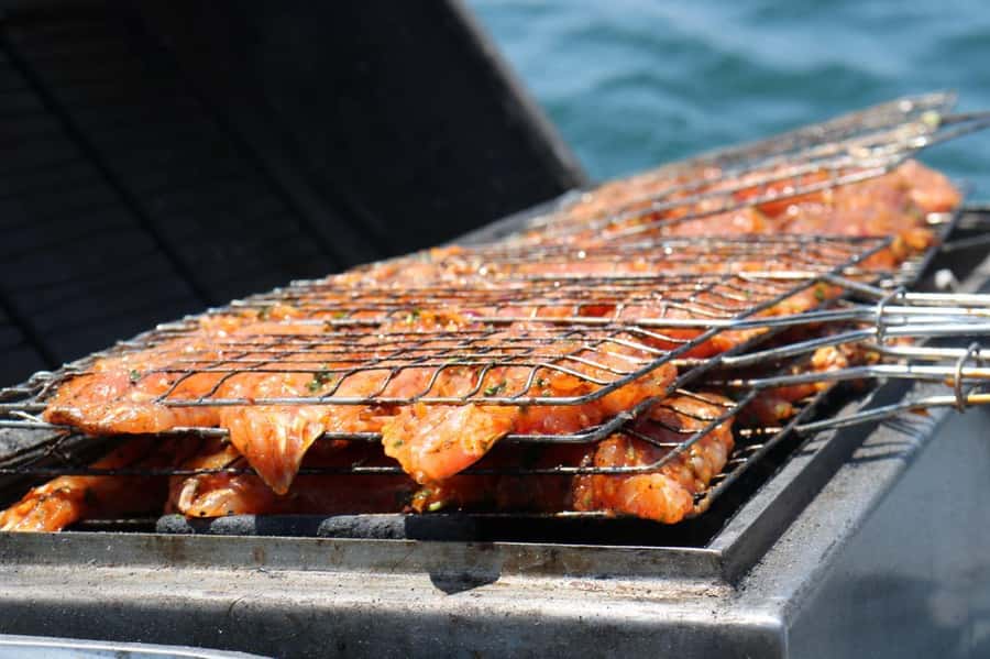 Half-Day Boat Trip in Agadir: Fishing, Fish BBQ & Swimming - Swimming in clear water: fun time, towel reality check