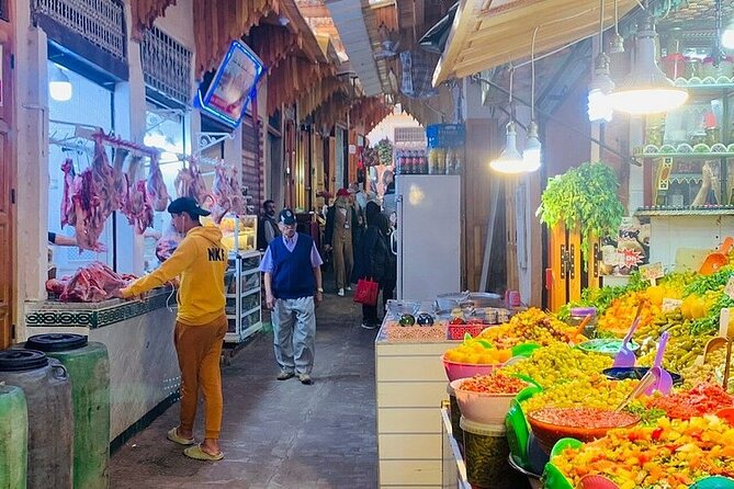Half Day Guided Walking Tour in the Medina of Fez - Place Seffarine to Kairaouine: learning how the city thinks