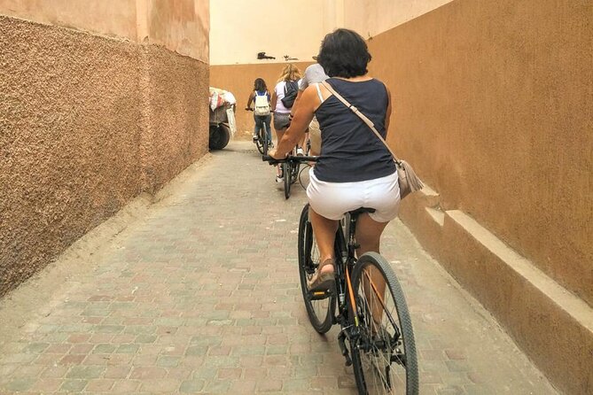 Half-Day Highlights of Marrakesh Bike Tour - Stop 1: Jemaa el-Fnaa, Your Fast Orientation Point