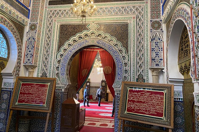 Half-Day Private Guided Walking Tour of the Old Medina of Fez - Two hours in the Medina of Fez craft lanes