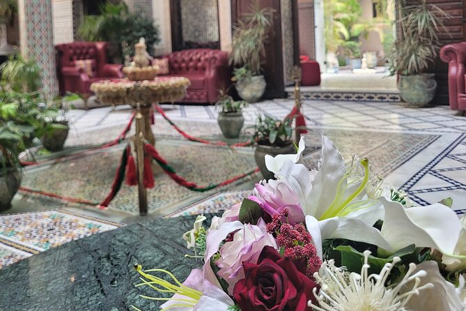 Half-Day Private Walking Tour of the Authentic City of Fez - Zaouia of Moulay Idriss II: the founder’s spiritual footprint
