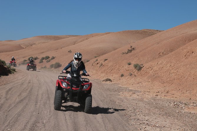 Half-day quad bike in the palmgrove & rock desert - Timing and group size: why “small” makes a difference