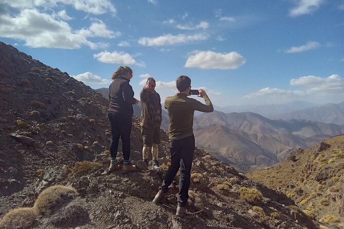 Hiking and summiting the Atlas Mountains day trip from Marrakech - Transport, vehicle comfort, and why it matters in Marrakech