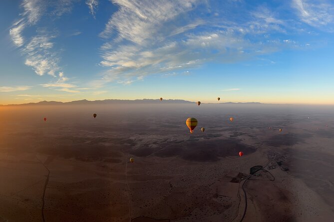 Hot air balloon flight at sunrise in Marrakech & breakfast - Safety, pilots, and why the group stays manageable