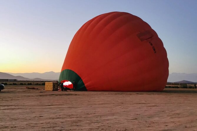 Hot air balloon flight in the desert with camel ride - Should you book this balloon plus camel ride?