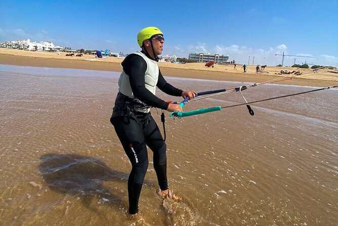 Individual kitesurfing lessons in Essaouira - The 4x4 drive to better kite conditions