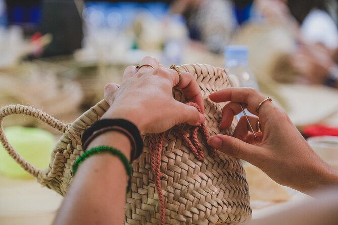 Learn embroidery in Arabic calligraphy in Marrakech - Key highlights before you go