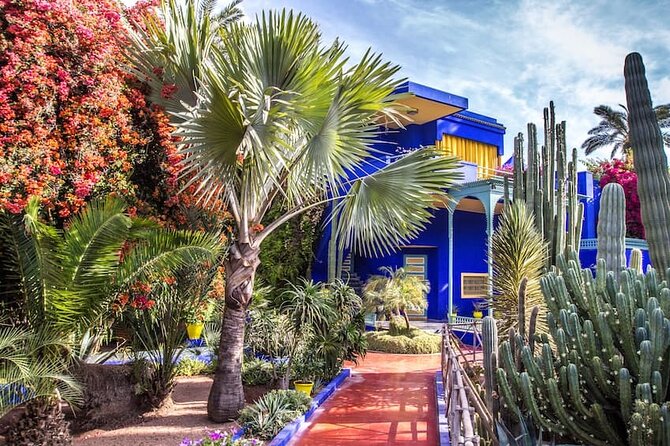 Majorelle Garden,St Laurent & Berber Museum, Round-Trip & Tickets - Yves Saint Laurent Museum: Fashion Pieces in a Strange-Beautiful Building