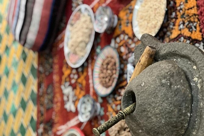 Make Your Own Argan Oïl - Real vs fake argan oil, plus food versus cosmetic uses