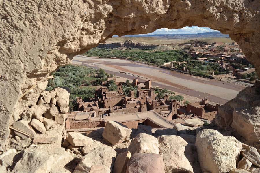 Marrakech: 3-Day Desert Trip to Merzouga with Luxury Camp - Sunrise camel trek and sandboarding: two ways to feel the dunes