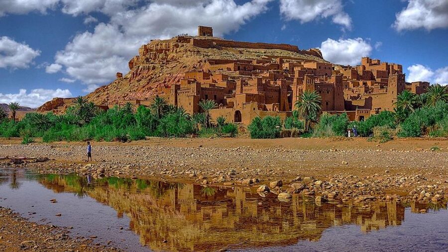 Marrakech: 3-Day Luxurious Desert Tour to Fes via Merzouga. - Transportation, timing, and how to enjoy the road days